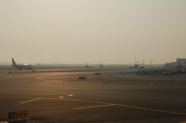kolejki samolotów oczekujących do startu(-ów), lotnisko JFK - Nowy Jork #usa #wycieczka