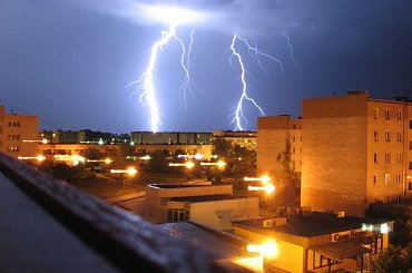 Brzeg Dolny, autor: ??? #piorun #miasto #pioruny #BrzegDolny #widok #widoki #okolica