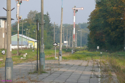 Dworzec i okolice dworca PKP w Piszu #DworzecPKPWPiszu #peron #PiskaKolej #Pisz #Johannisburg #mazury