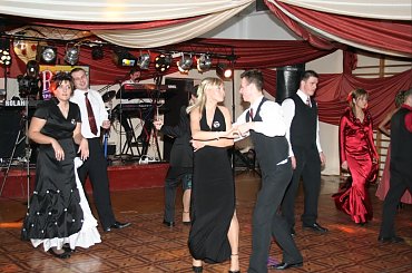 Niniejszym dziękuję Zbigniewowi Jończykowi z "Twojego Głosu" za udostępnienie zdjęć i zgodę na ich publikację w Fotosiku. W.N. #Studniówka #Sobieszyn #ZbigniewJończyk #TwójGłos