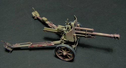 German howitzer LeFH 18/40 1/35 scale Aries Gulumik