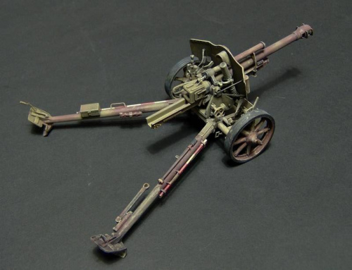 German howitzer LeFH 18/40 1/35 scale Aries Gulumik