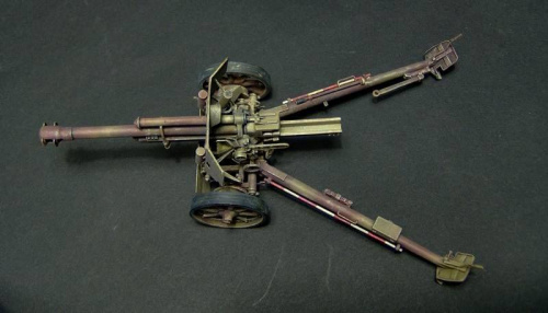 German howitzer LeFH 18/40 1/35 scale Aries Gulumik