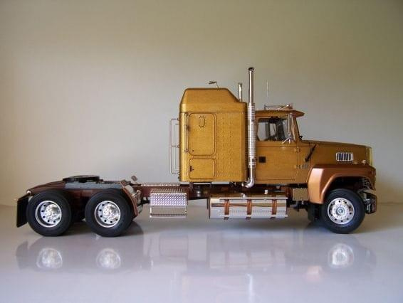 Ford LTL 9000