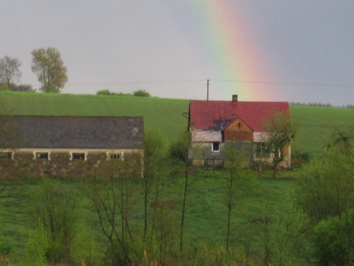 Może coś dobrego wejdzie przez komin? Przydałoby się :) #tęcza #dom #rainbow #Regenbogen #raduga