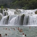 Fajnie się pływa w rzece Krka, ale szkoda, że już nie można wpływać pod i skakać z wodospadu... #Krka #Chorwacja