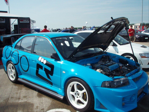 wszytskie japońskie fury i EDC eliminacjia driftingu gdzie Maciek Polody wygrał silverstone 2007
i filmiki http://youtube.com/profile_videos?user=grbrandys #SilverstoneEdcTunning