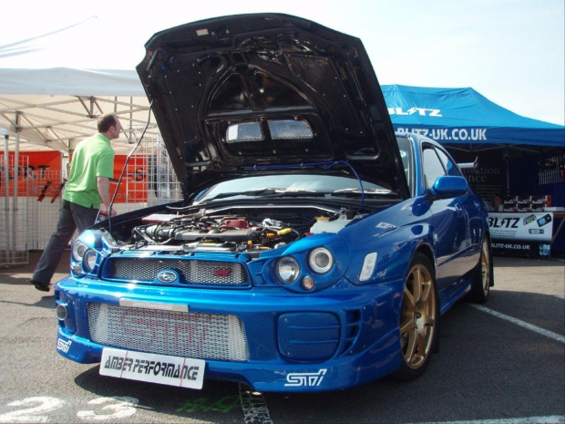 wszytskie japońskie fury i EDC eliminacjia driftingu gdzie Maciek Polody wygrał silverstone 2007
i filmiki http://youtube.com/profile_videos?user=grbrandys #SilverstoneEdcTunning