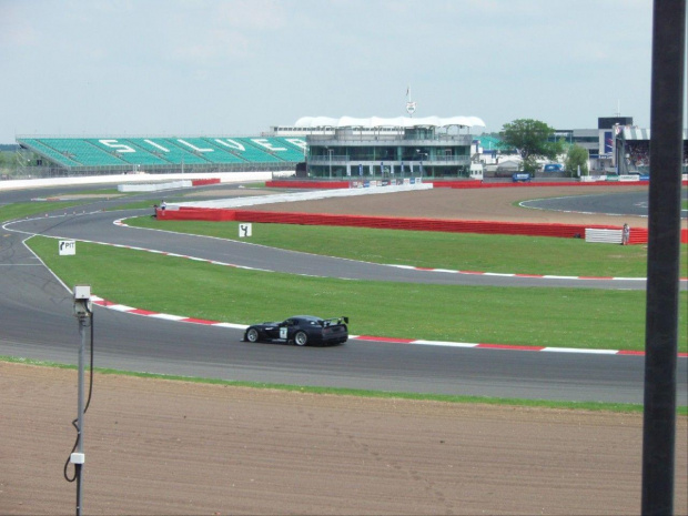 wszytskie japońskie fury i EDC eliminacjia driftingu gdzie Maciek Polody wygrał silverstone 2007
i filmiki http://youtube.com/profile_videos?user=grbrandys #SilverstoneEdcTunning