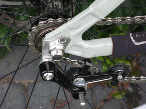Całość przedstawia mój rowerek na ramie Author A-Gang.
1.Cały rower.
2.Tarcza przód 180mm.
3.Amotryzator Manitou Black Comp (120 mm).
4.Napinacz tył.