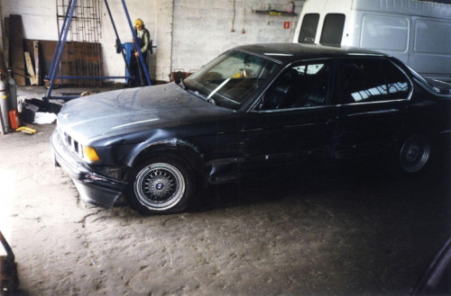 BMW BMW 735iA 1988r.Silnik M30B35 211KM. Kolor:Delfin Metallic