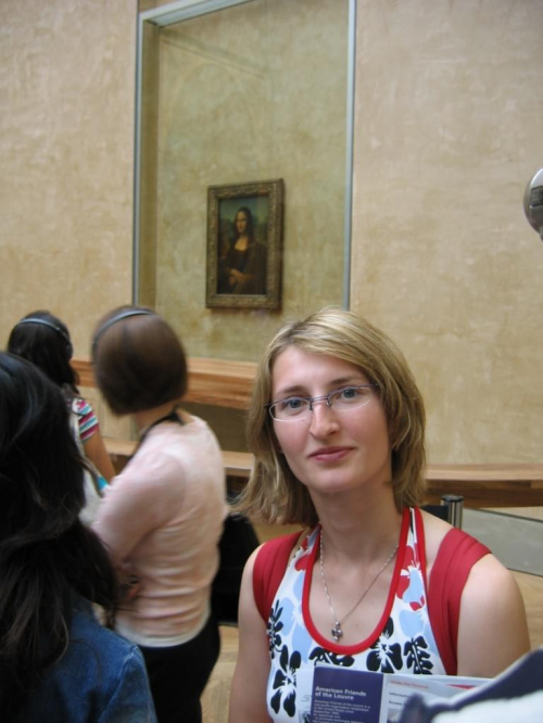 Luwr - Mona Lisa - Paryż - wrzesień 2005 #Paris #Paryż #WieżaEiffla #Wersal #Luwr #SaintMalo #Chambord #Ambois #Chartres #Tours #PolaElizejskie #LeonadroDaVinci
