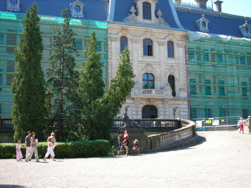 Pałac w Pszcynie, park, rynek