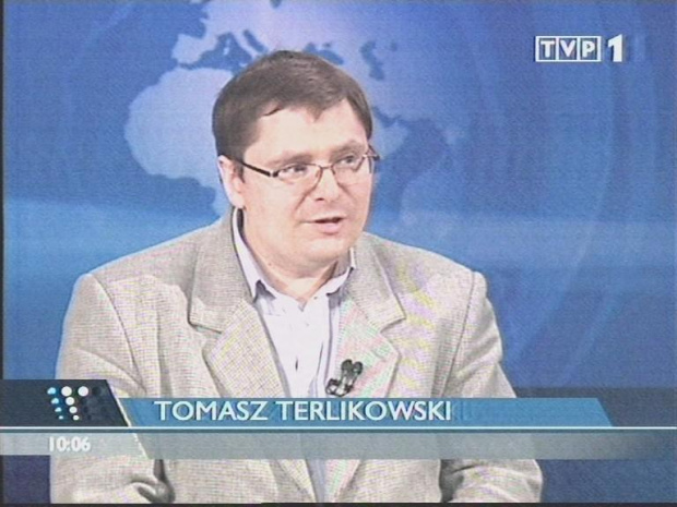 Specjalne wydanie "Wiadomości" TVP 7 stycznia 2007 roku - abp Stanisław Wielgus rezygnuje z urzędu metropolity warszawskiego, ingres zatrzymany. Prowadzi Marcin Leśkiewicz. www.TVPmaniak.pl