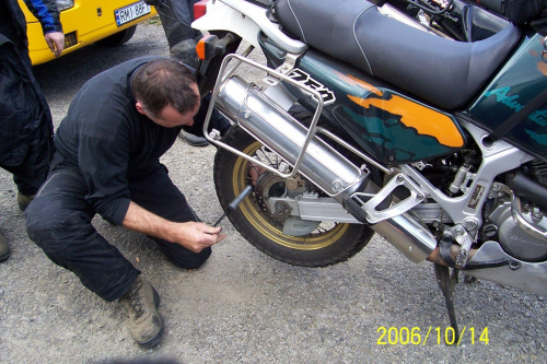 Zakończenie sezonu AFRICA TWIN Bieszczady 2006 mały kapeć